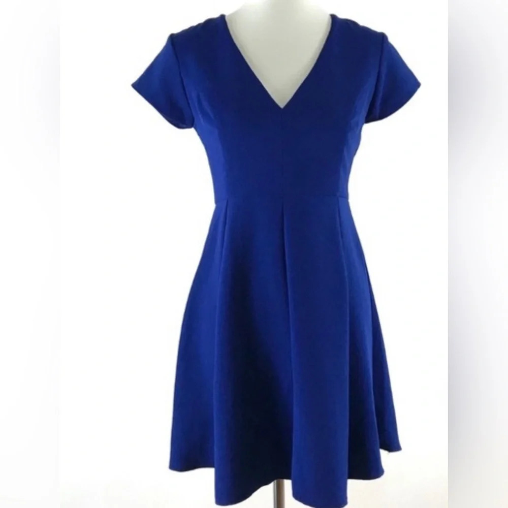 WILFRED Sz 6 Aritzia Foucault Unlined V-Neck Fabric Made in Japan Mini Dress